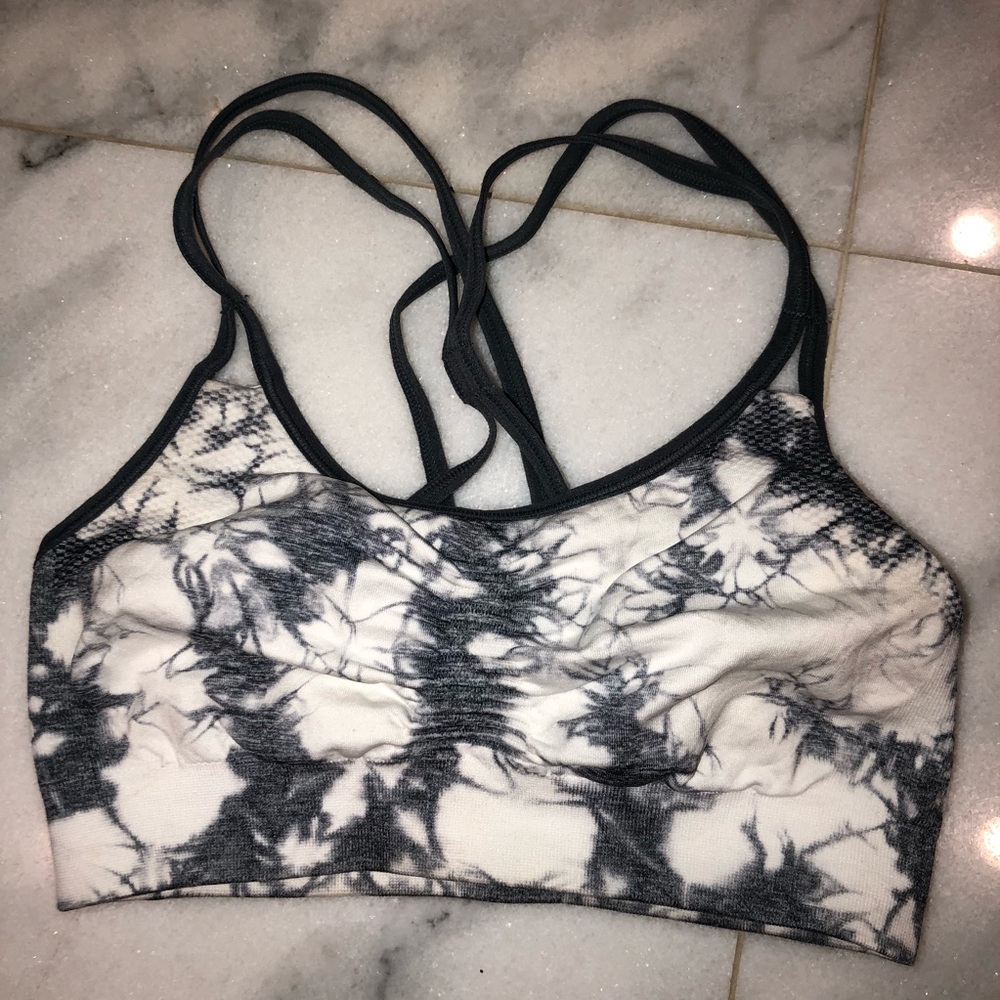 Black and white stretchy sports bra